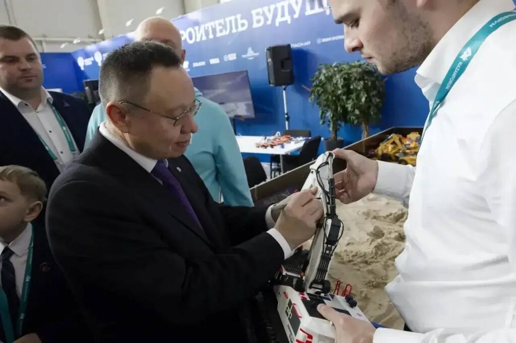 малоэтажная академия, детский совет, журнал, вокруг жэка, общественный совет, минстрой, вице-премьер. дмитрий чернышенко, марат хуснуллин, ирек файзуллин